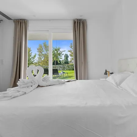 Alcazaba Lagoon Luxury Retreat 아파트 *