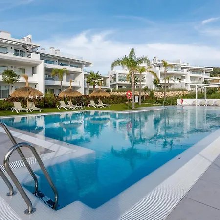 아파트 Alcazaba Lagoon Luxury Retreat 에스테포나