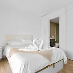 Alcazaba Lagoon Luxury Retreat