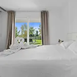 Alcazaba Lagoon Luxury Retreat Apartment