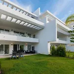 Apartment Alcazaba Lagoon Luxury Retreat Estepona