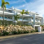 Alcazaba Lagoon Luxury Retreat Estepona