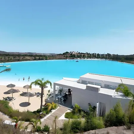 Alcazaba Lagoon Luxury Retreat * Estepona