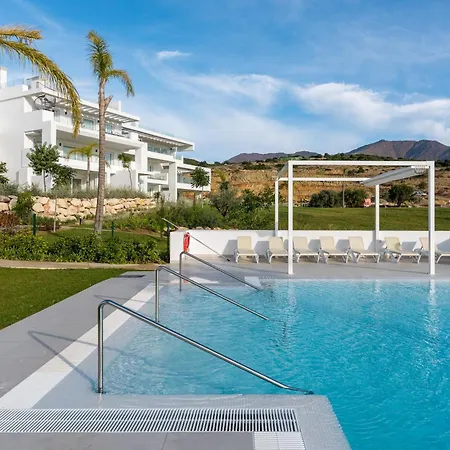 アパート Alcazaba Lagoon Luxury Retreat エステポナ