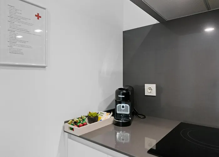 Alcazaba Lagoon Luxury Retreat *