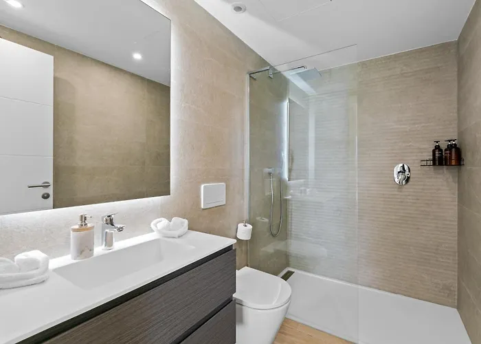 Alcazaba Lagoon Luxury Retreat