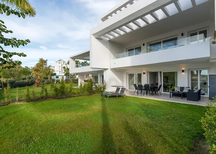 Alcazaba Lagoon Luxury Retreat Appartement