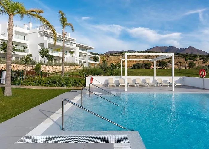 Alcazaba Lagoon Luxury Retreat