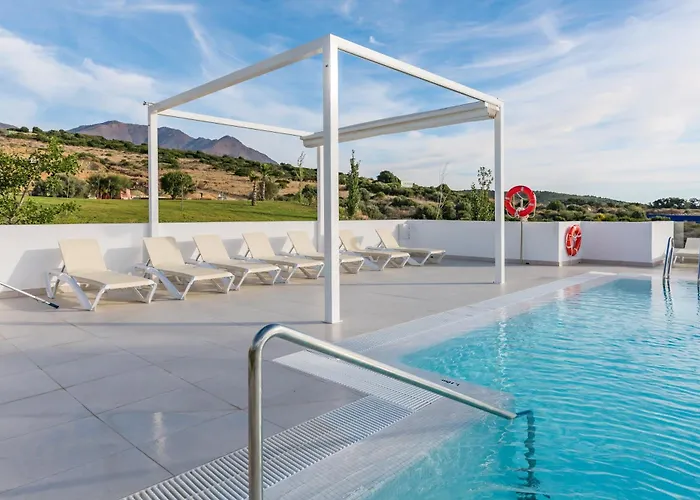 Alcazaba Lagoon Luxury Retreat