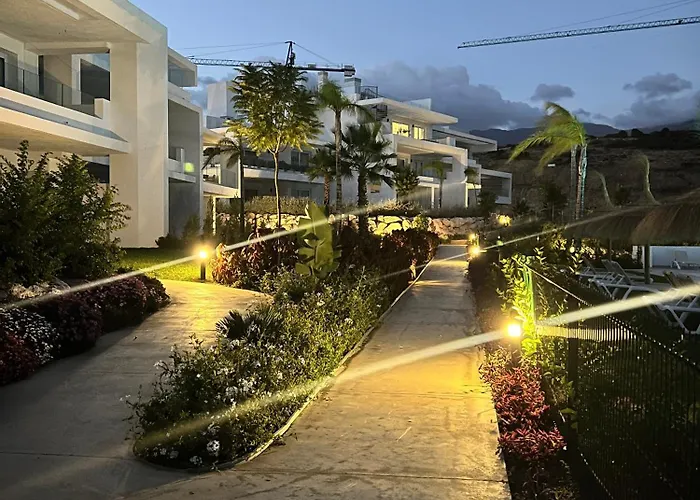 Alcazaba Lagoon Luxury Retreat * Estepona