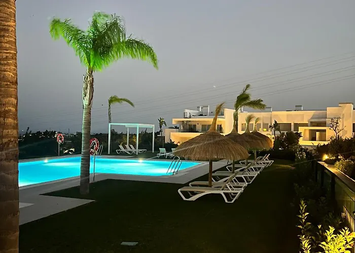 Alcazaba Lagoon Luxury Retreat